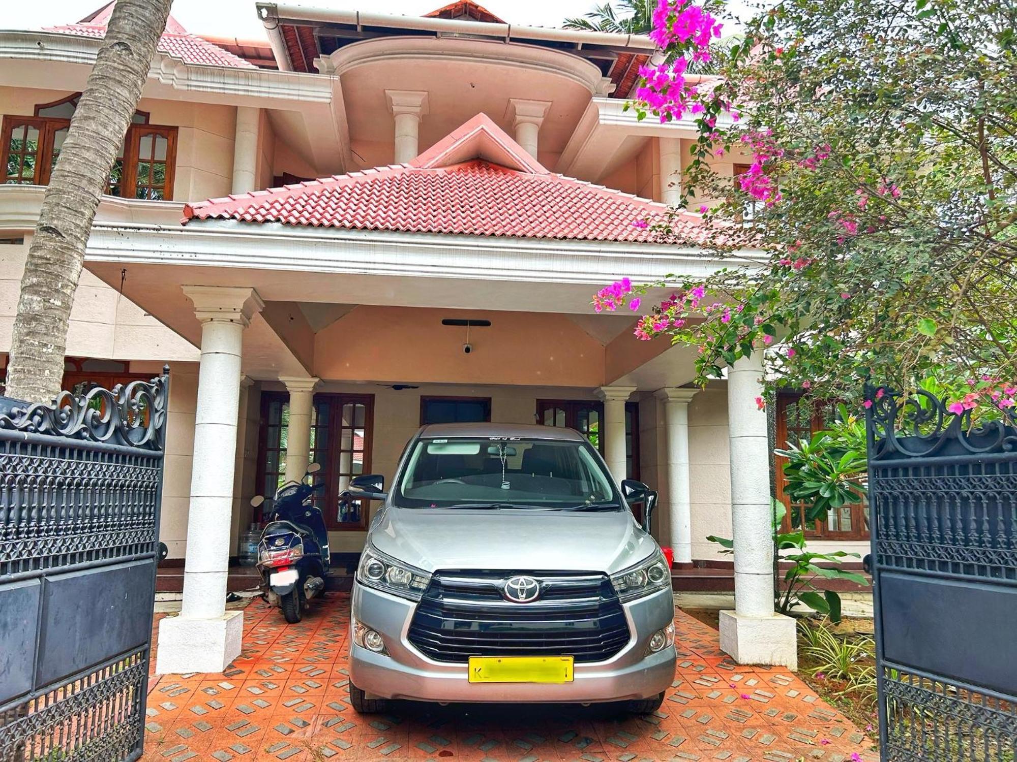 La Casa Trivandrum 4 Bhk Ac Luxury Villa At City Centre, Just 6 Kms To Airport Thiruvananthapuram Buitenkant foto