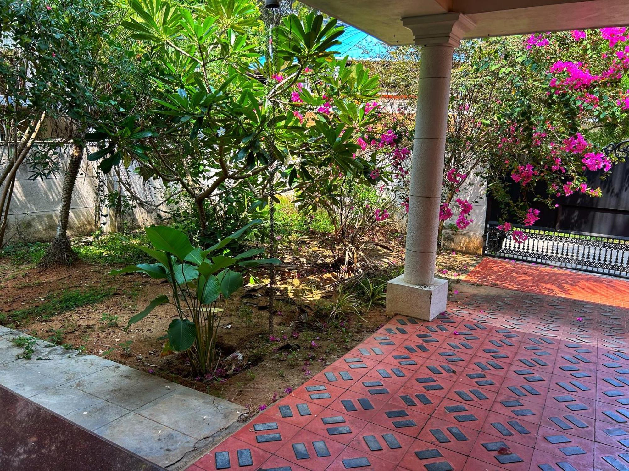 La Casa Trivandrum 4 Bhk Ac Luxury Villa At City Centre, Just 6 Kms To Airport Thiruvananthapuram Buitenkant foto