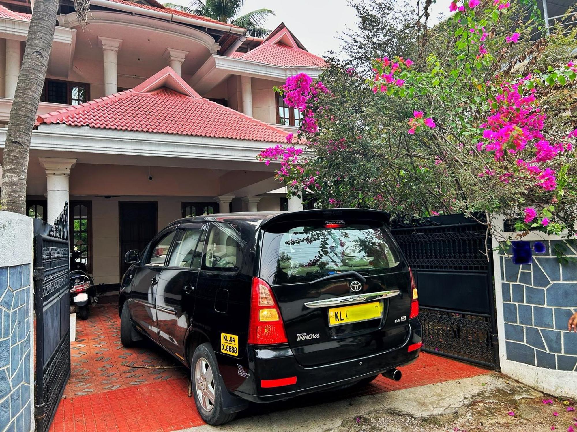 La Casa Trivandrum 4 Bhk Ac Luxury Villa At City Centre, Just 6 Kms To Airport Thiruvananthapuram Buitenkant foto