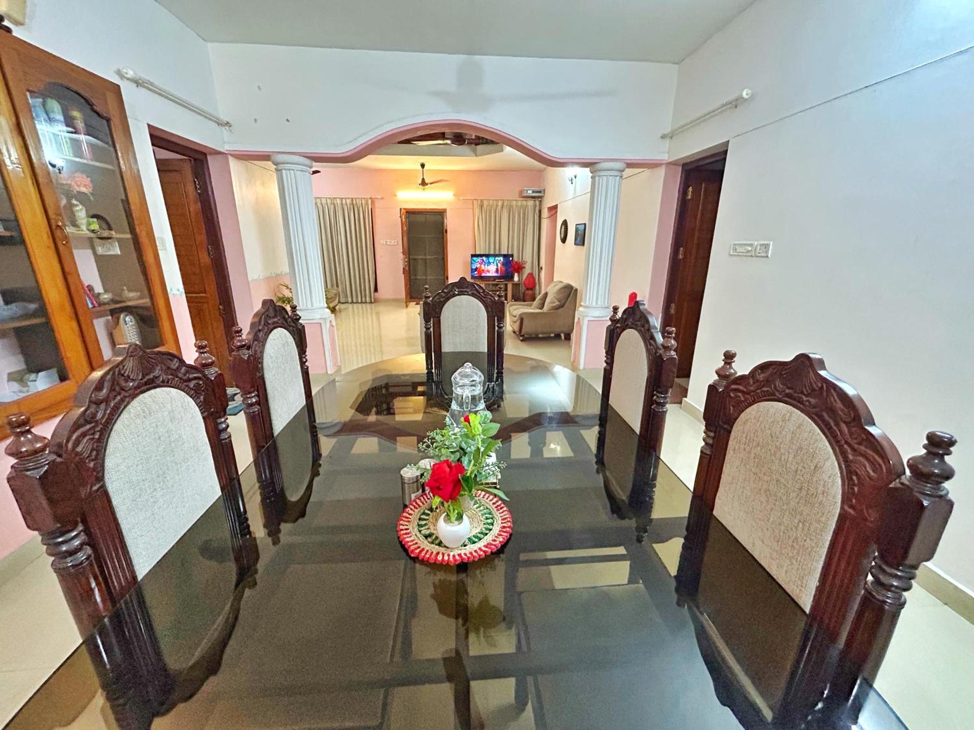 La Casa Trivandrum 4 Bhk Ac Luxury Villa At City Centre, Just 6 Kms To Airport Thiruvananthapuram Buitenkant foto