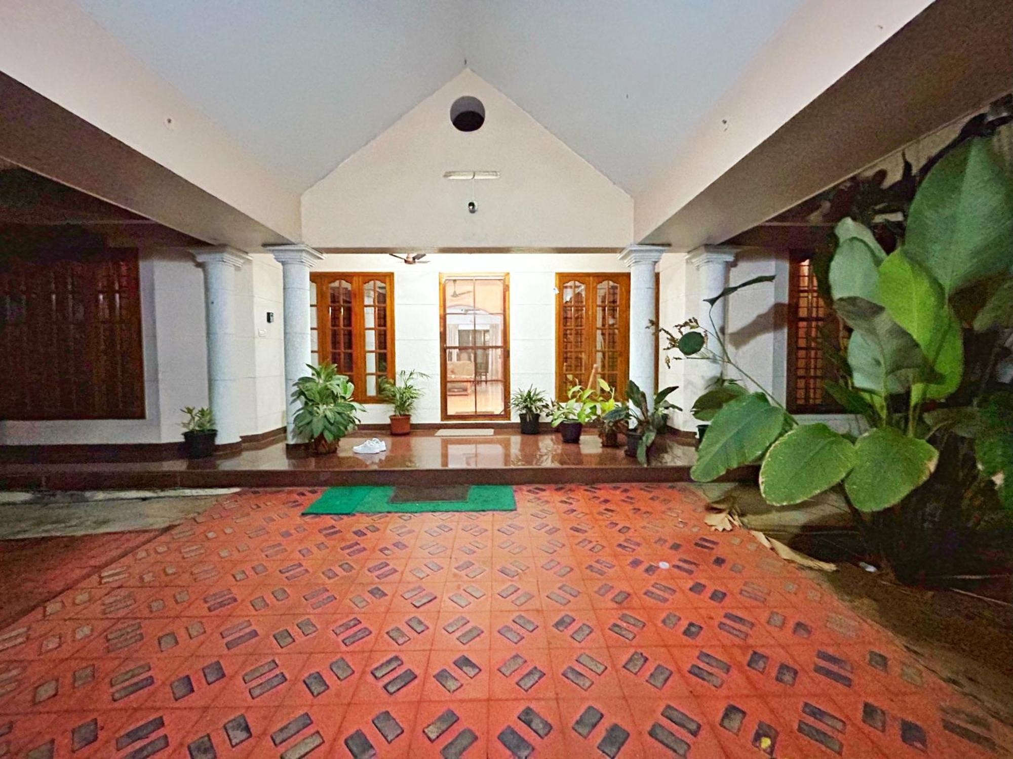 La Casa Trivandrum 4 Bhk Ac Luxury Villa At City Centre, Just 6 Kms To Airport Thiruvananthapuram Buitenkant foto