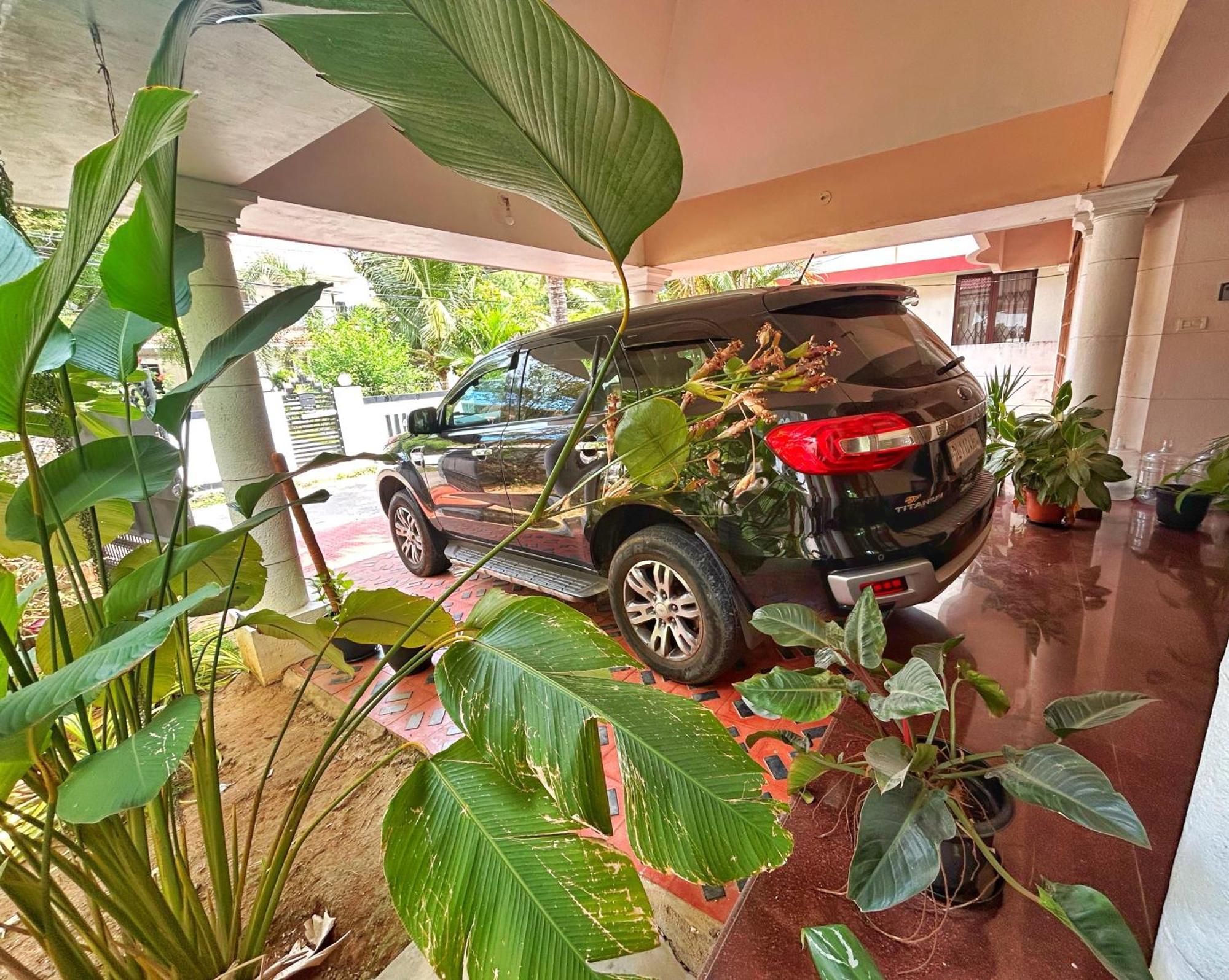 La Casa Trivandrum 4 Bhk Ac Luxury Villa At City Centre, Just 6 Kms To Airport Thiruvananthapuram Buitenkant foto