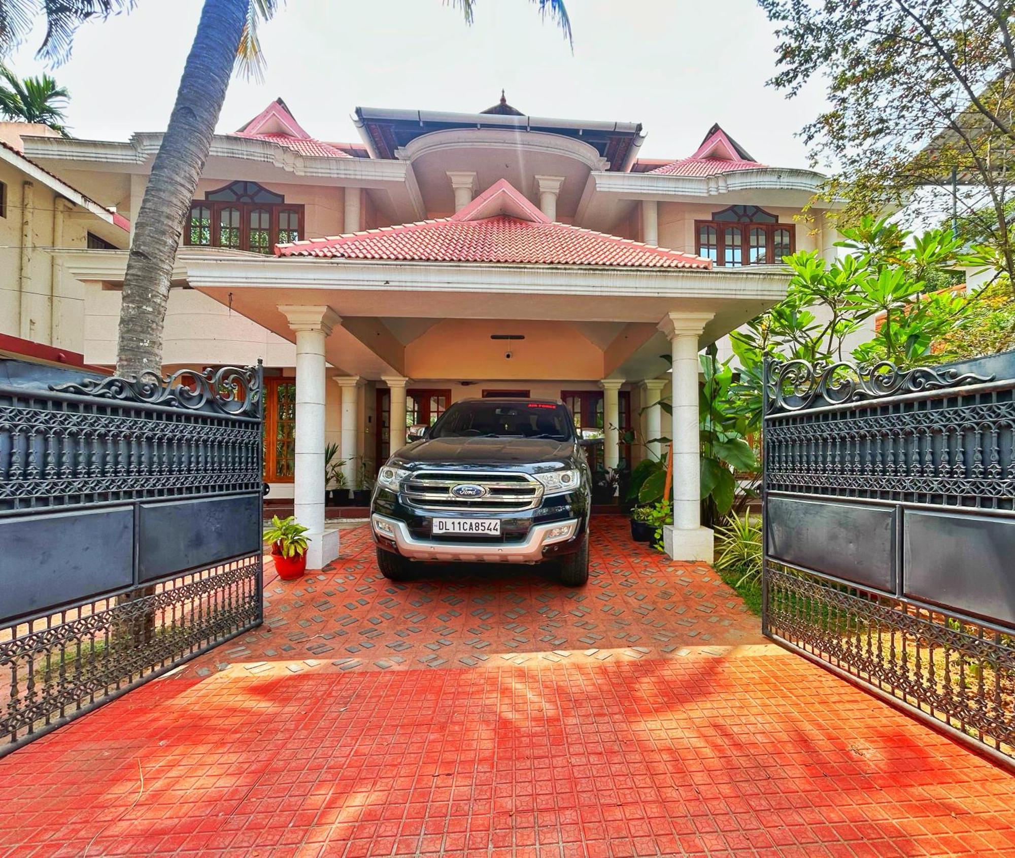 La Casa Trivandrum 4 Bhk Ac Luxury Villa At City Centre, Just 6 Kms To Airport Thiruvananthapuram Buitenkant foto