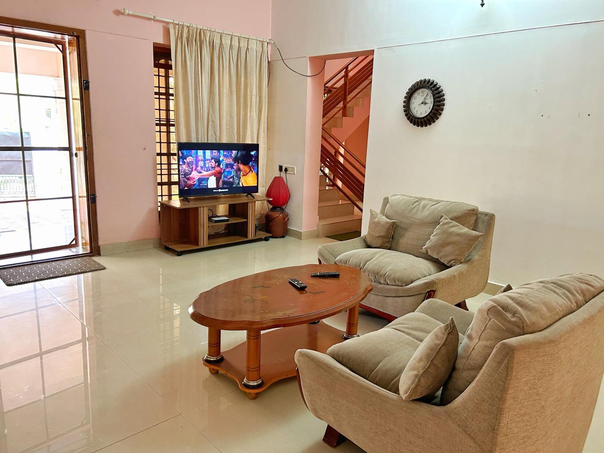 La Casa Trivandrum 4 Bhk Ac Luxury Villa At City Centre, Just 6 Kms To Airport Thiruvananthapuram Buitenkant foto