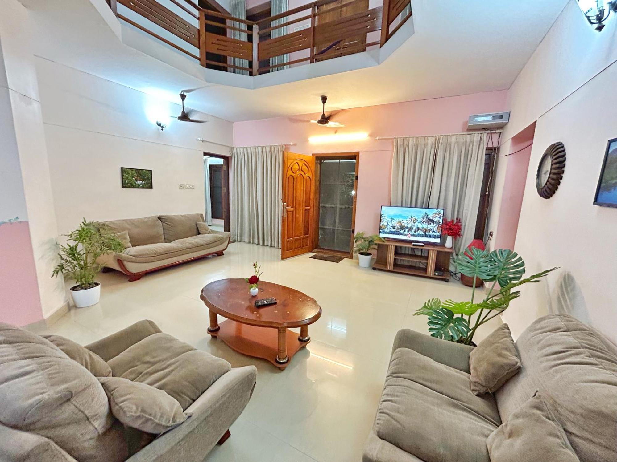 La Casa Trivandrum 4 Bhk Ac Luxury Villa At City Centre, Just 6 Kms To Airport Thiruvananthapuram Buitenkant foto